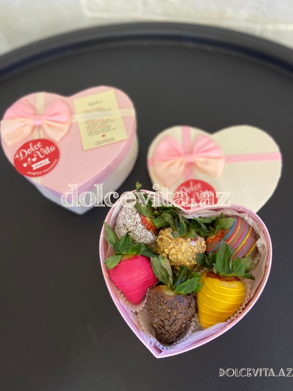 Heart shaped box 6 pieces 