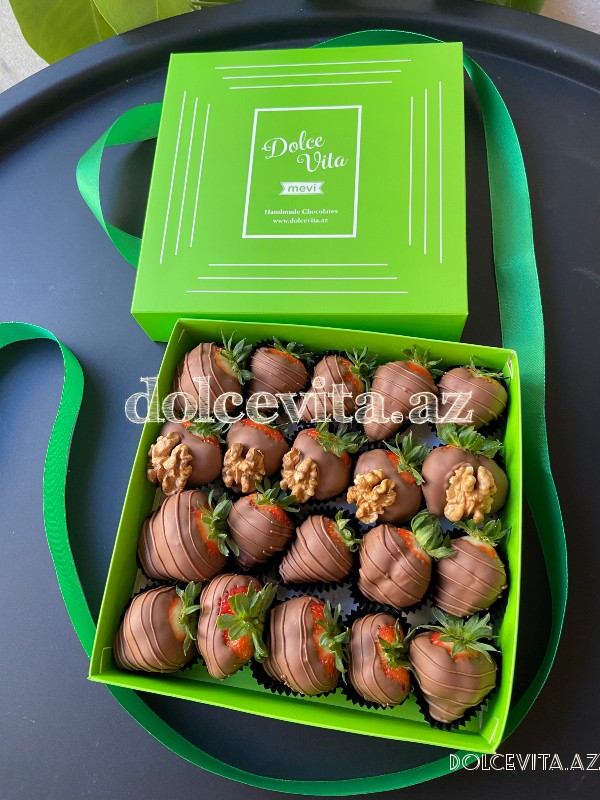Choco strawberry box 20 pieces 