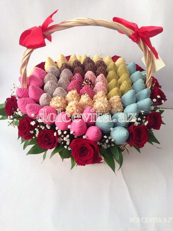  Choco strawberry in basket with roses L